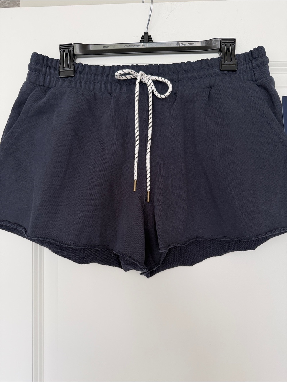 Parke size medium deep navy shorts
